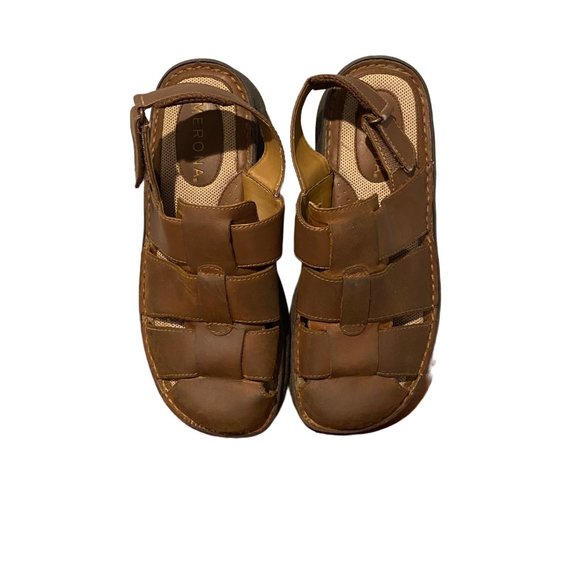 Merona size 10 Fisherman sandals with velcro buckle, slight wear Hunter Orthopedic Fisherman Sandal | Men main image 3